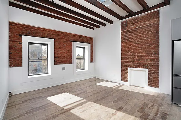 Rented by Nolita Group | media 7