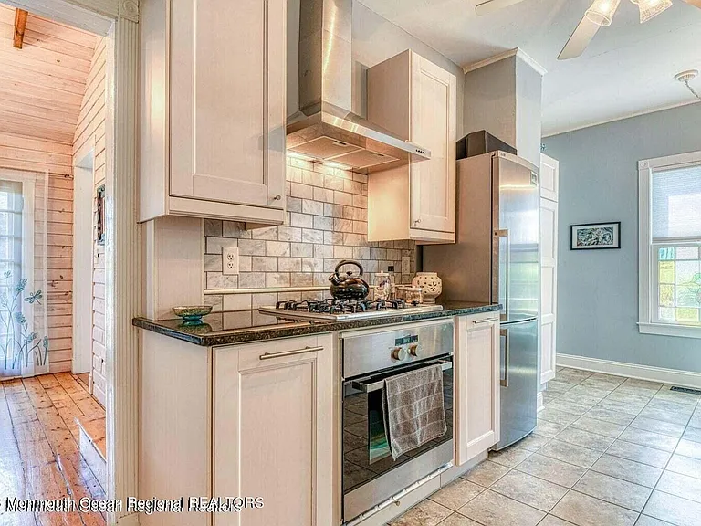 131 Cookman Ave — Photo 3