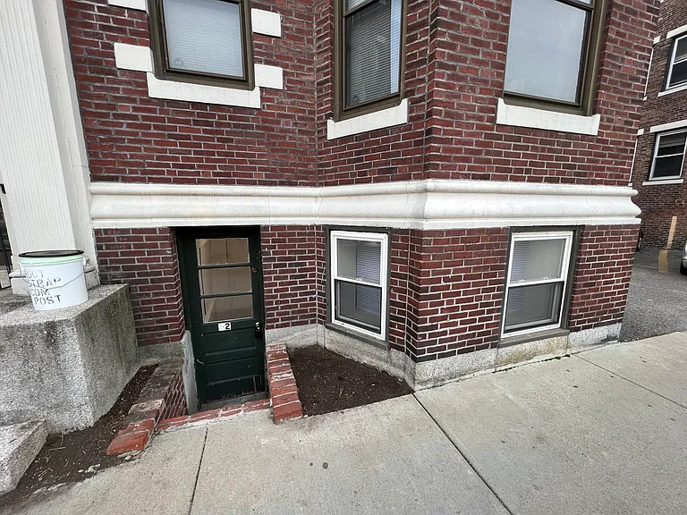 11 Gorham St #B2 — Photo 17