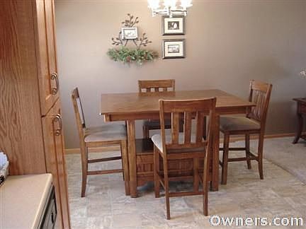 dinnning room