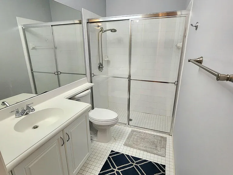 583 NW 35th Pl — Photo 17