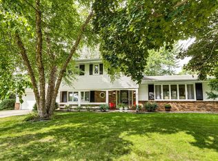 9624 Palmer Rd, Bloomington, MN 55437