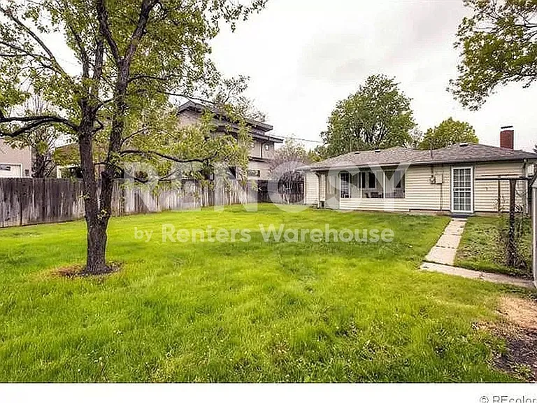 3030 S Bellaire St — Photo 14