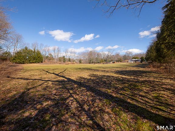 4th image of 61 Nepaug Road