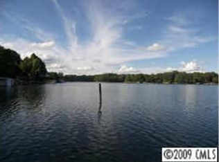 7318 Right Angle St, Sherrills Ford, NC 28673