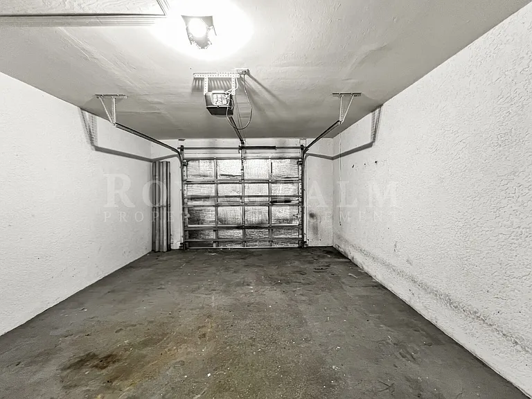 2130 NE 8th Pl — Photo 33