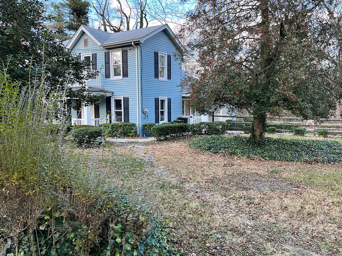 Building Photo - 8235 Elvaton Dr