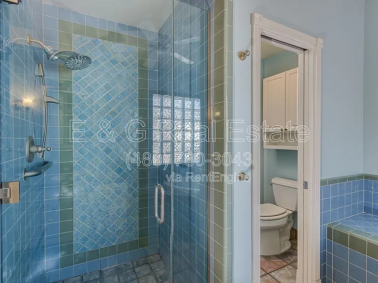 526 E Flynn Ln — Photo 22