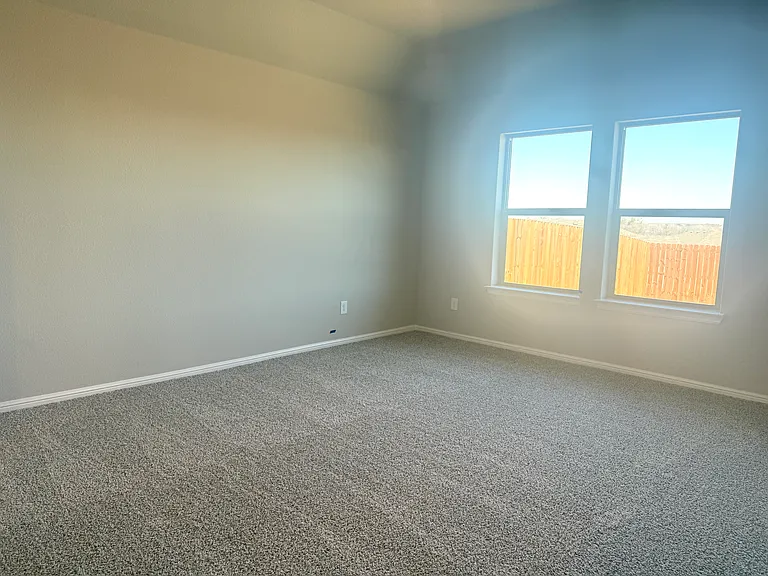 1353 Dillard Creek Dr — Photo 24
