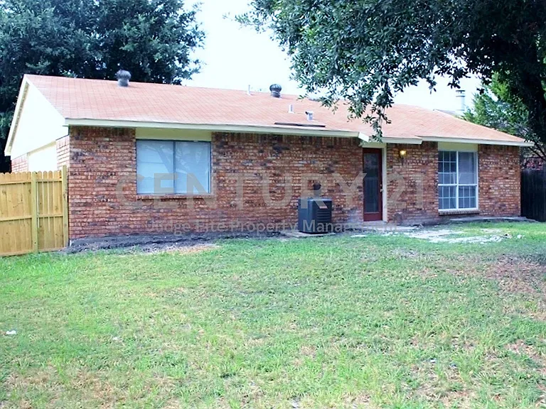 1533 Santa Fe Trl — Photo 13