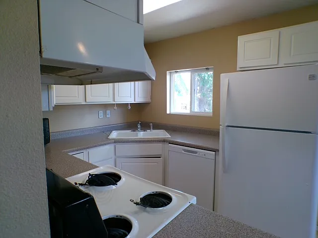 3851 Linda Vista Ln #1 — Photo 9