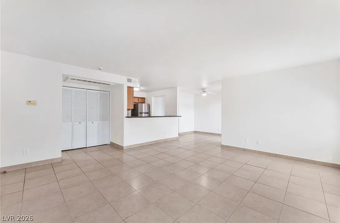 2 bed, 2.0 bath, 985 sqft, $1,475 — Photo 4