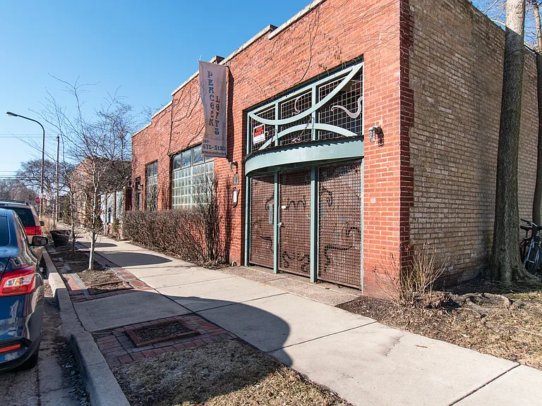 2144 Ashland Ave #3 — Photo 2
