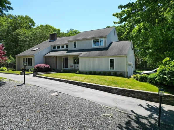 20 Copperfield Ave, North Easton, MA 02356