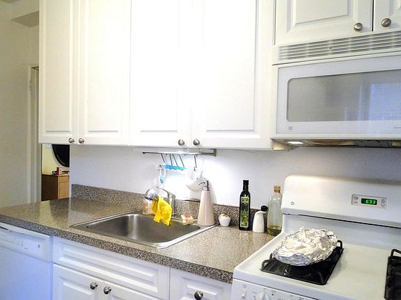 5th image of 6766 108th St APT C48