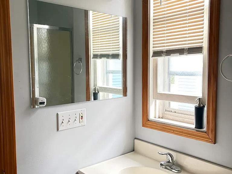 12 Saint Johns Pl #2 — Photo 8