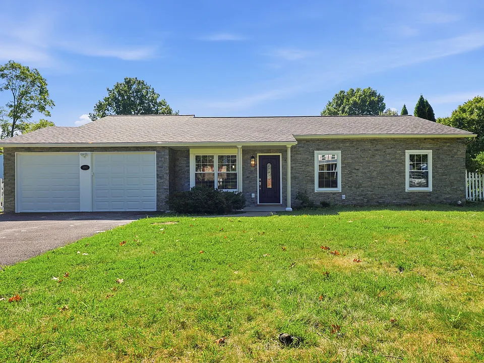 1997 Brook Ln