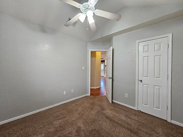 4107 Barrington Trl — Photo 13