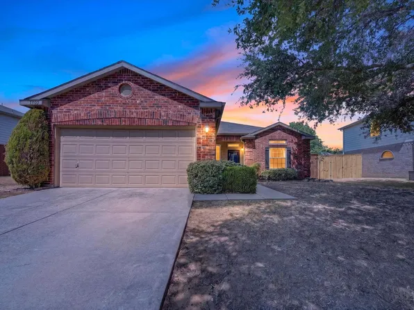 1305 Eagle Wing Ln, Denton, TX 76210