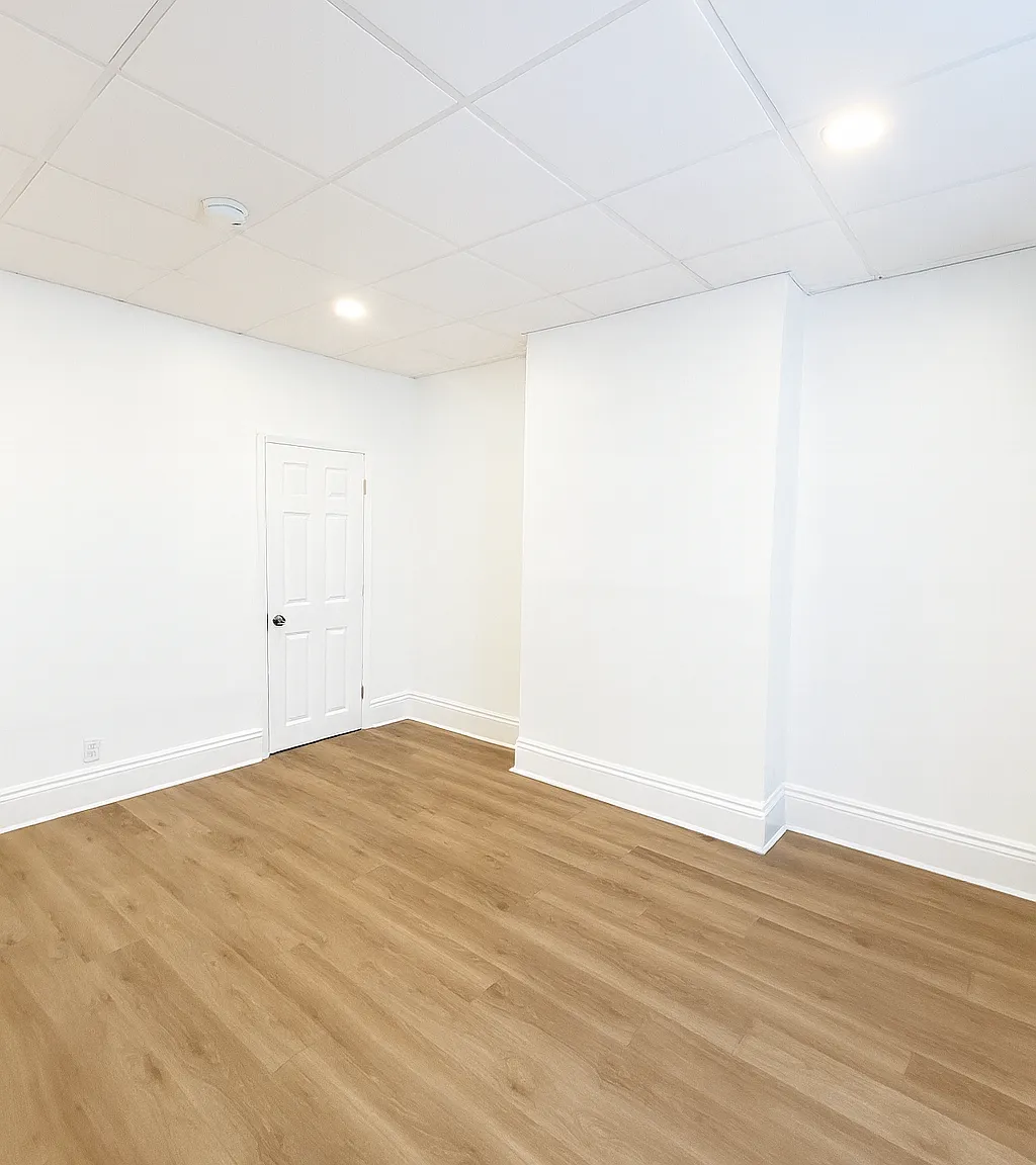 303 Princeton St — Photo 3