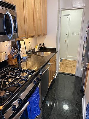 5th image of 435 E 79th St APT 7F