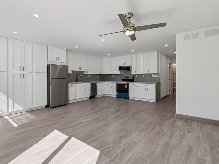 738 S Orange Ave — Photo 26