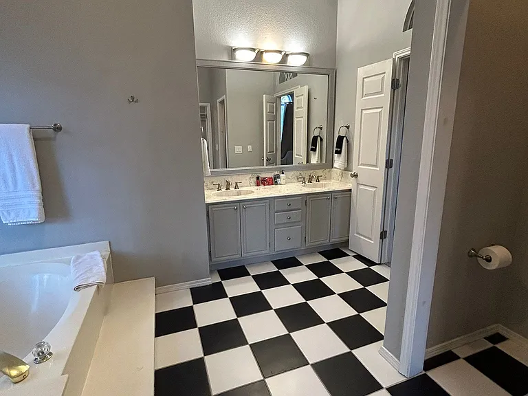 10809 Paisano Dr — Photo 33