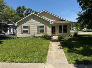 608 E Lincoln St, Saint Joseph, IL