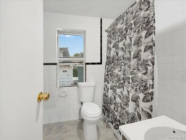 2 bed, 1.0 bath, 900 sqft, $2,700 — Photo 4
