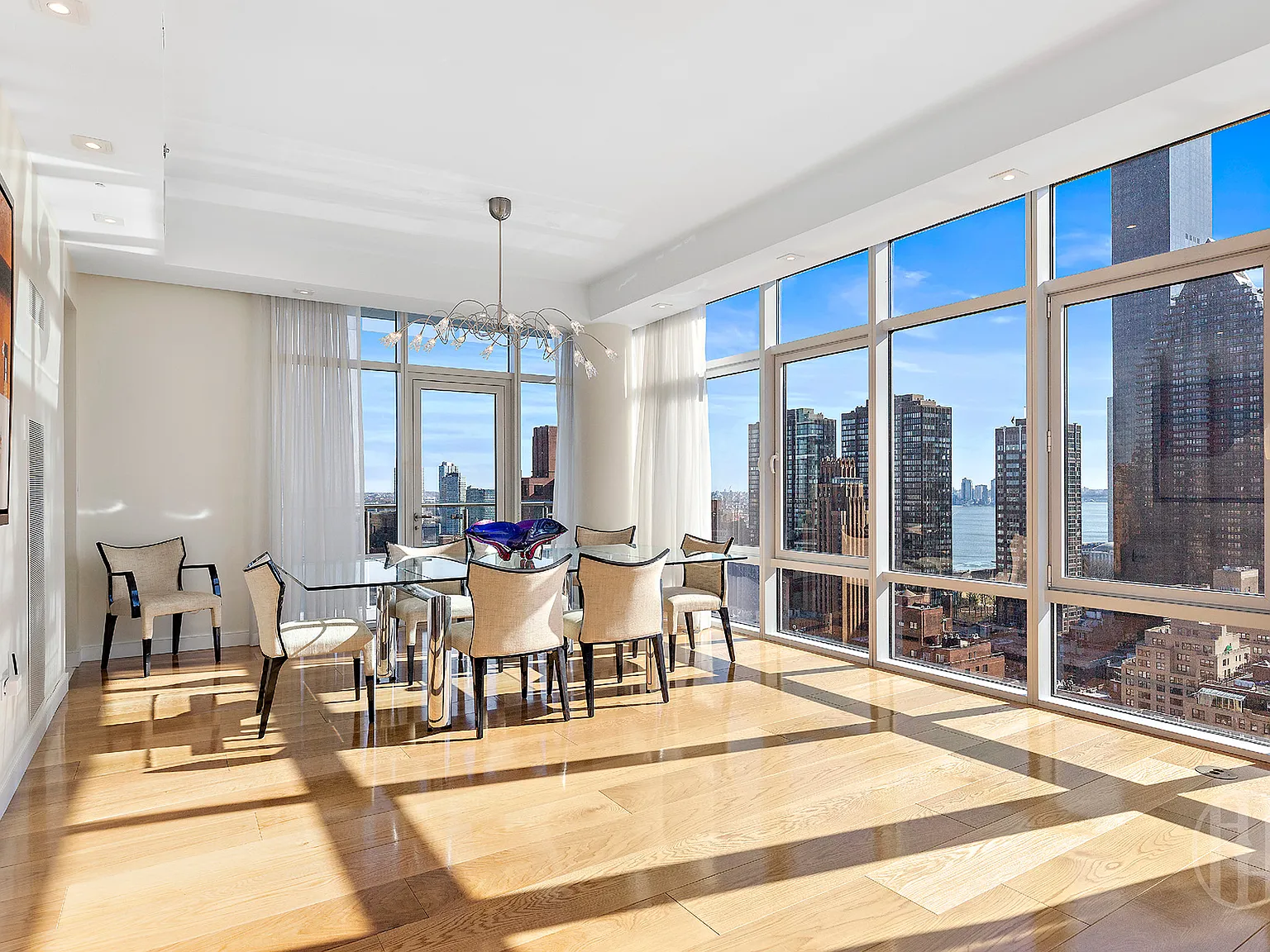 310 East 53rd Street — Photo 2