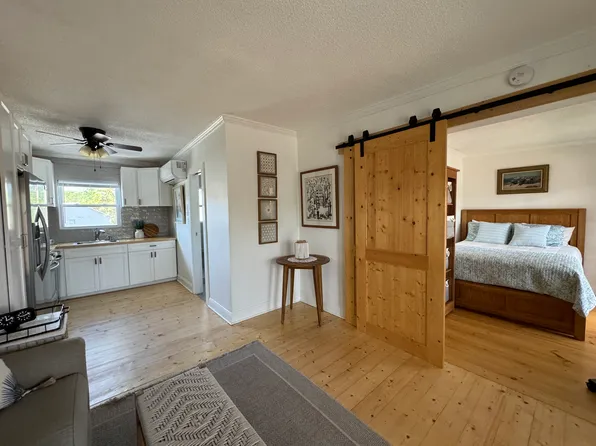 2109 Pine Tree Dr, Buford, GA