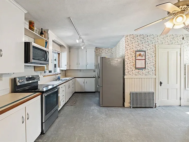 20 Stark Ave — Photo 11