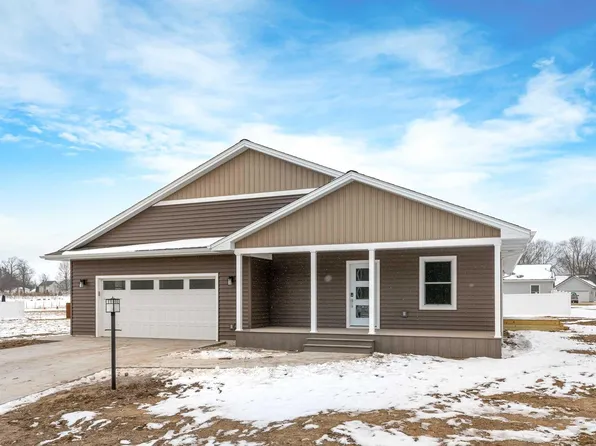 408 Ash St, Pierceton, IN 46562