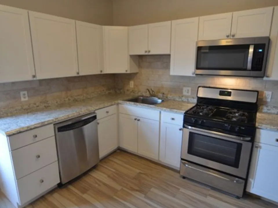 21 Harbor View St #2