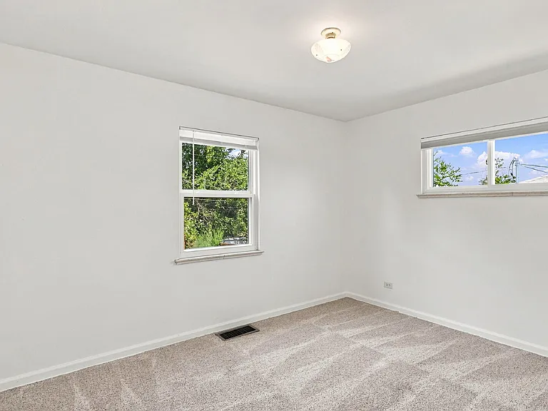1811 S Irving St — Photo 14