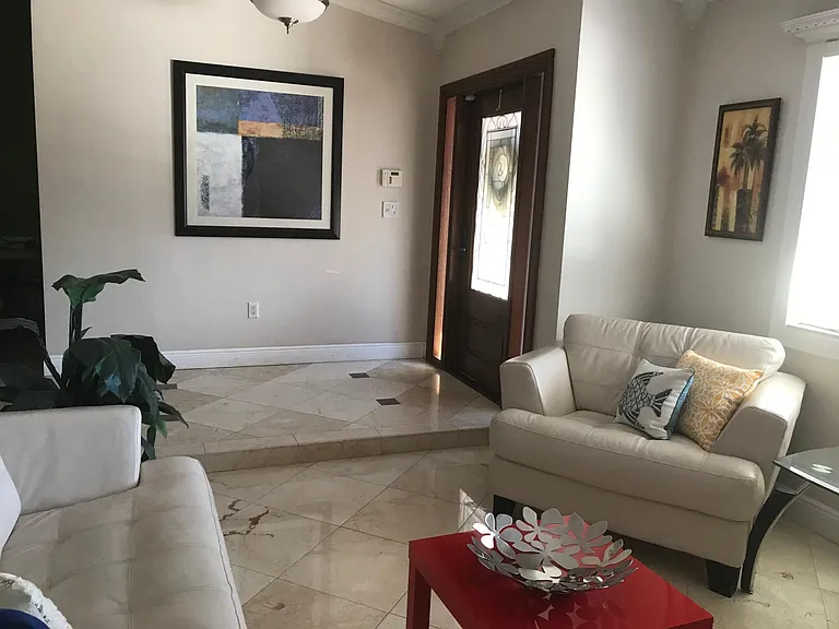 9660 SW 145th Pl — Photo 2