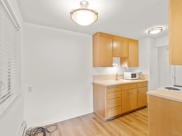 4745 18th Ave NE #4745, Seattle, WA 98105