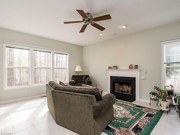 4th image of 2502 Hardwood Dr