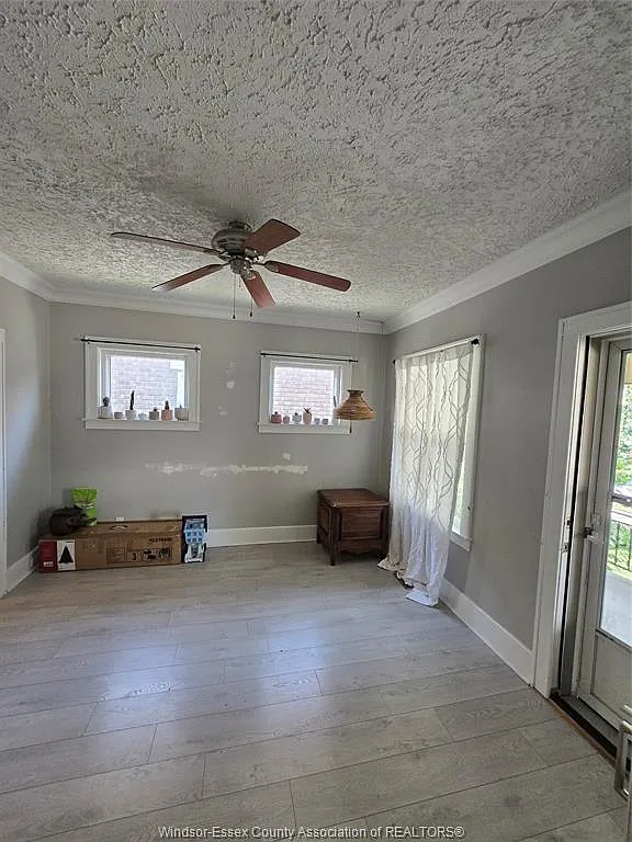 4 bed, $2,450 — Photo 2