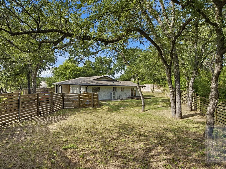 2703 Burleson Rd — Photo 30