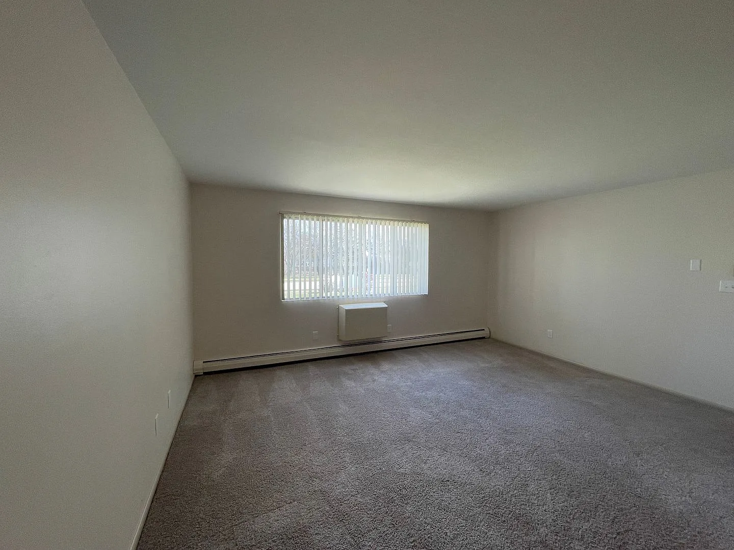 113 S Platten St — Photo 2