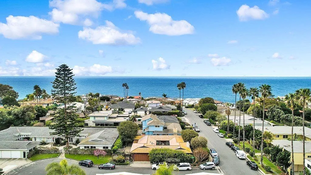 2 bed, 1000 sqft, $8,000 — Photo 1