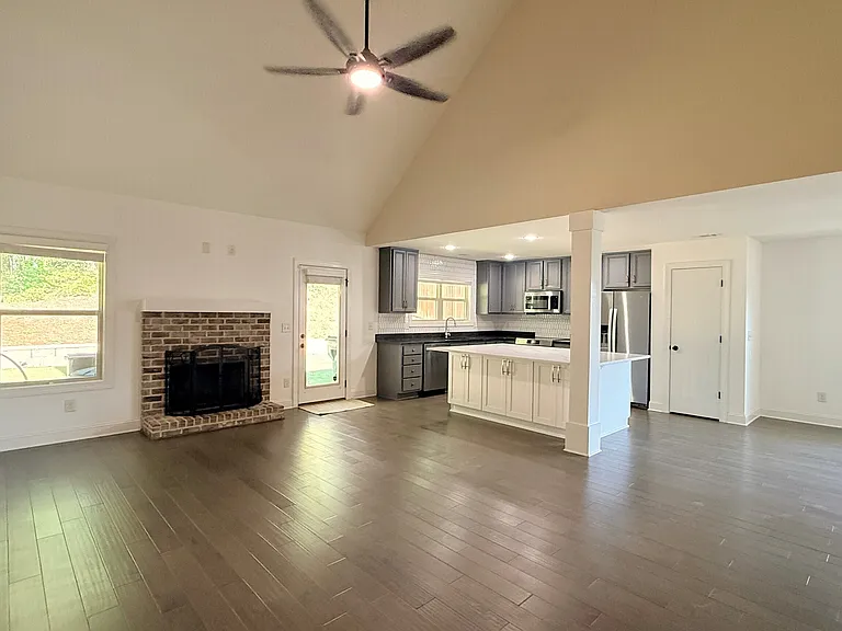 338 Brookstone Dr — Photo 4