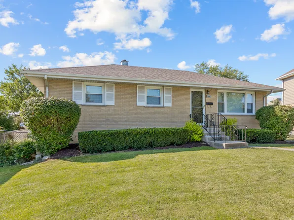 161 Westward Ho Dr, Northlake, IL 60164