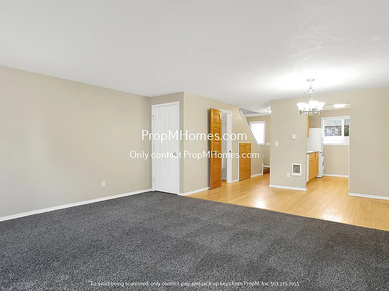 4417 Cornwall St — Photo 8