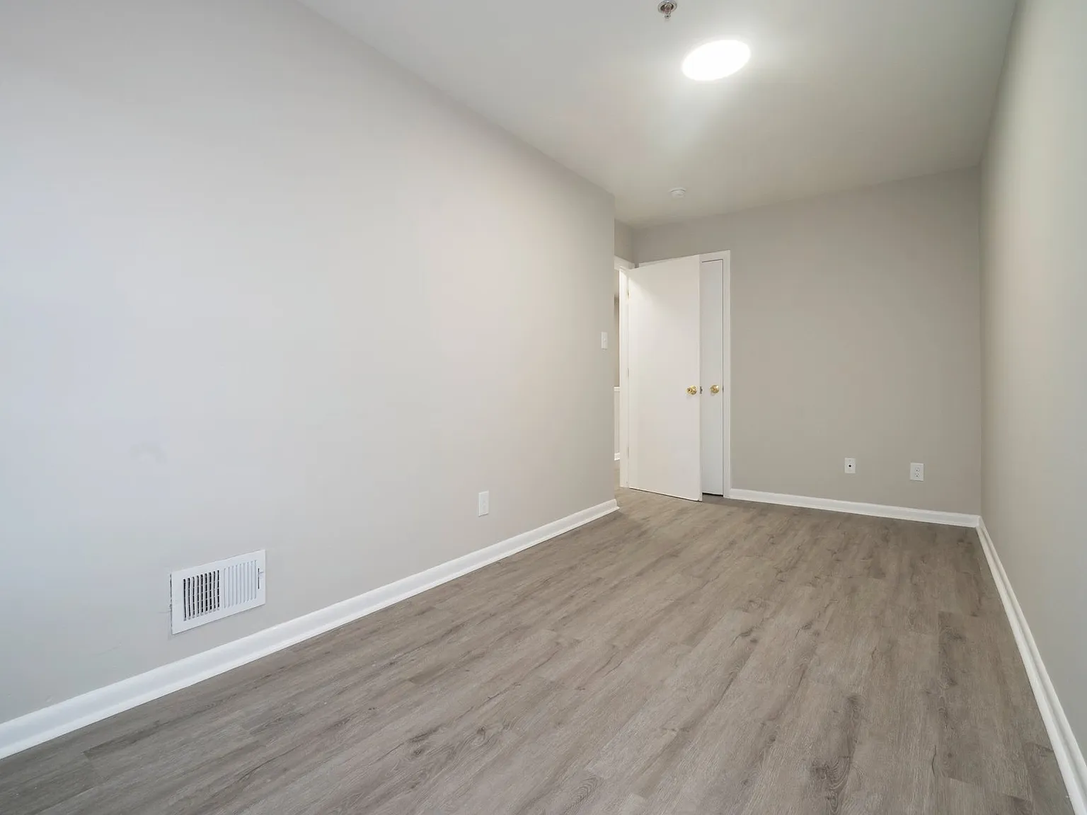 3 bed, $1,695 — Photo 4