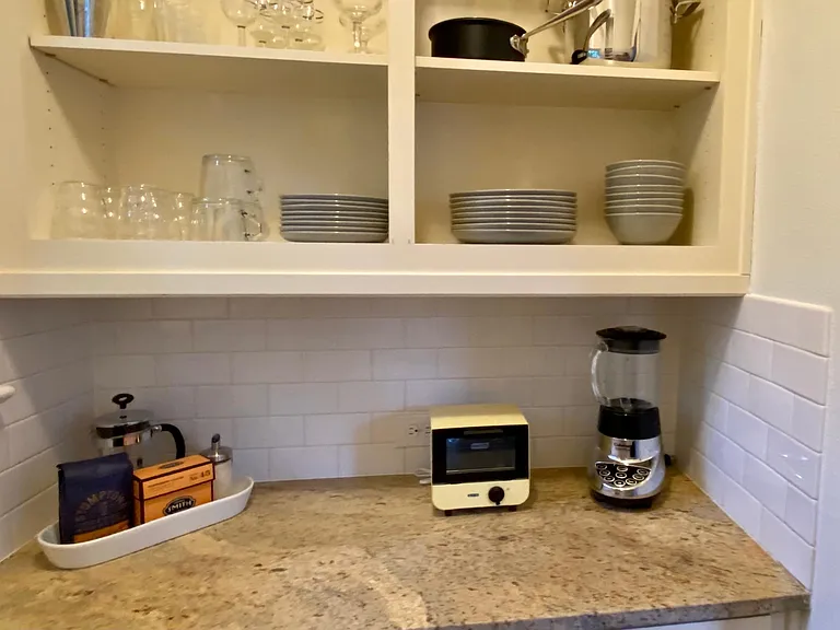 4534 N Kerby Ave — Photo 5