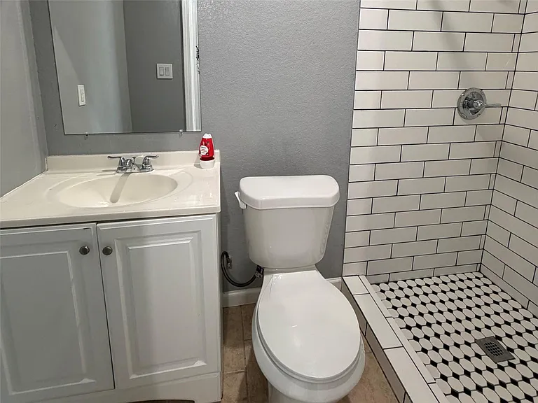 2909 King St #F — Photo 6