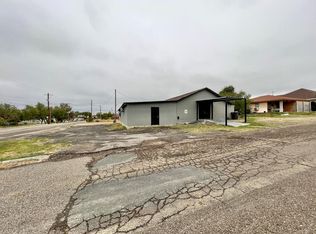 406 Bonaza Hts, Eagle Pass, TX 78852