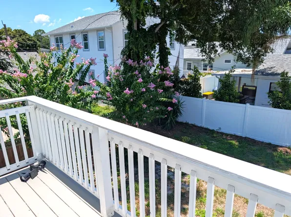 738 32nd Ave N #1, Saint Petersburg, FL 33704